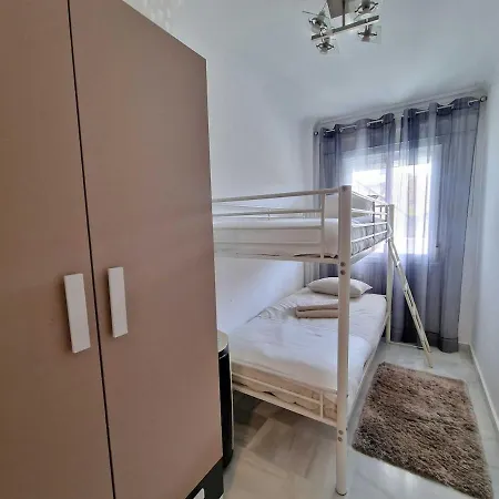 Apartment Centrally Located Penthouse With A Pool And Close To Everything A103