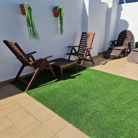Centrally Located Penthouse With A Pool And Close To Everything A103