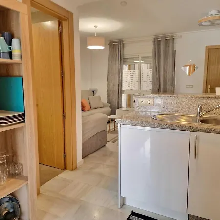 Centrally Located Penthouse With A Pool And Close To Everything A103 Apartment *