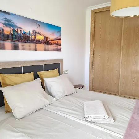 Centrally Located Penthouse With A Pool And Close To Everything A103 *